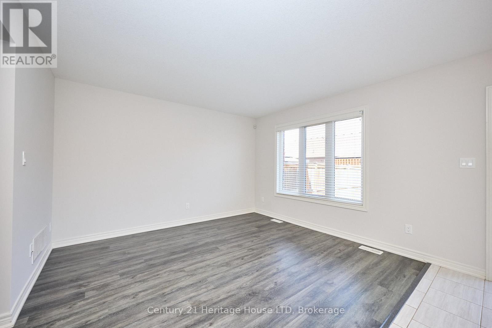 289 Silverwood Avenue, Welland (Coyle Creek), Ontario  L3C 0B7 - Photo 18 - X12491494