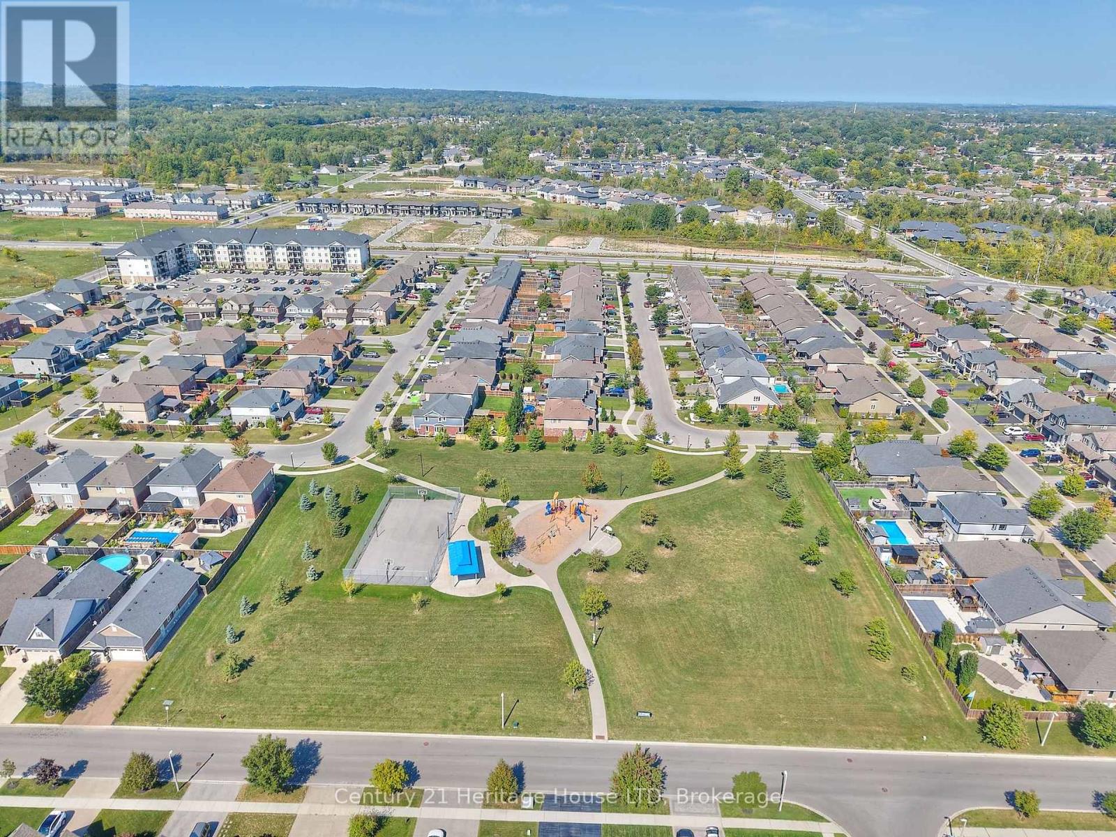 289 Silverwood Avenue, Welland (Coyle Creek), Ontario  L3C 0B7 - Photo 49 - X12491494