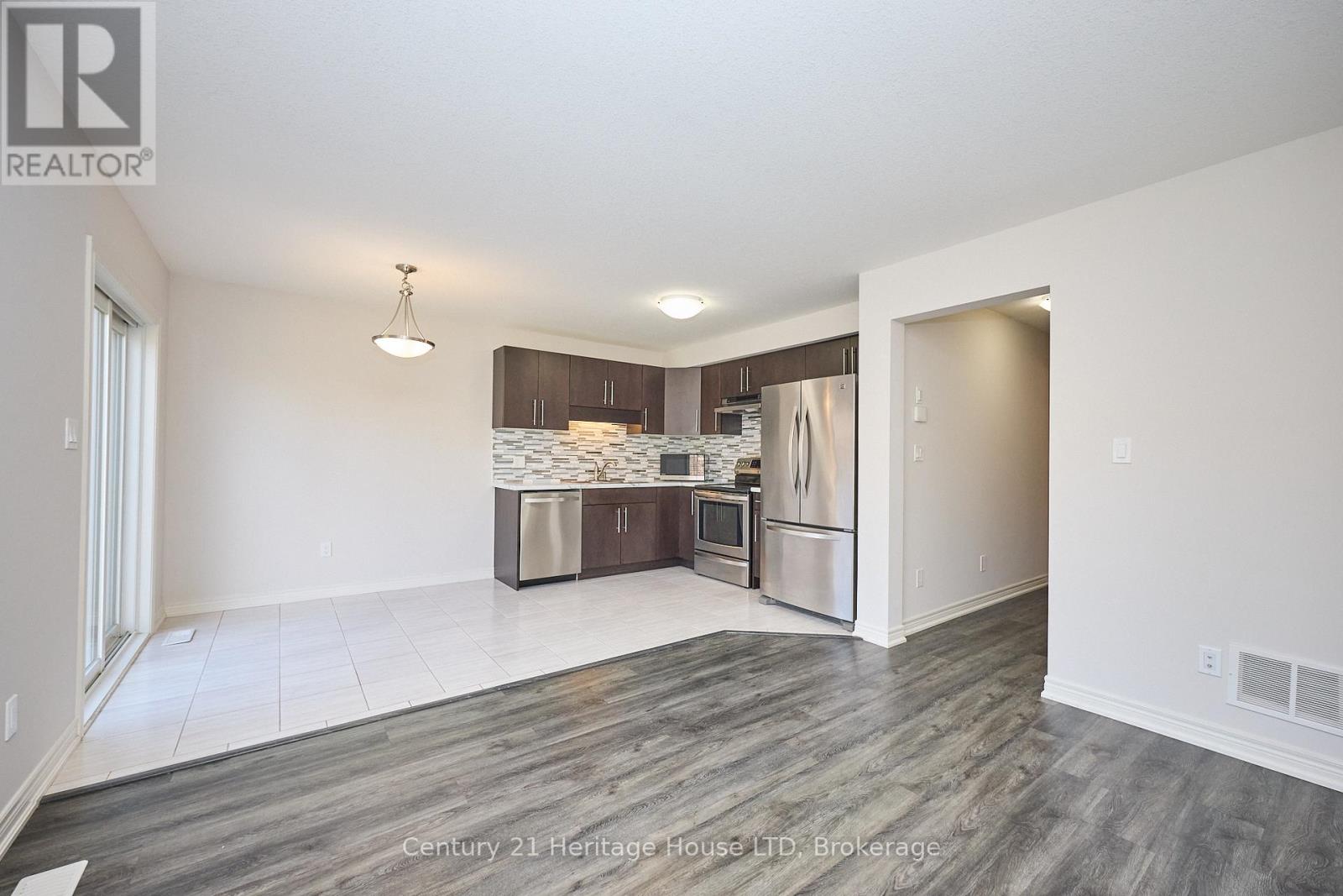 289 Silverwood Avenue, Welland (Coyle Creek), Ontario  L3C 0B7 - Photo 9 - X12491494