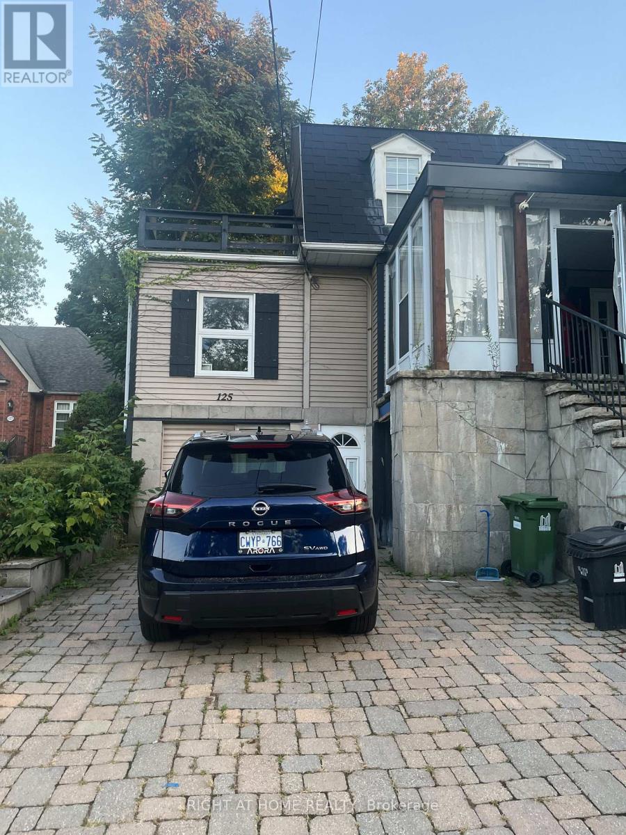 UNIT 2 - 125 STEELES AVENUE E, Toronto, Ontario