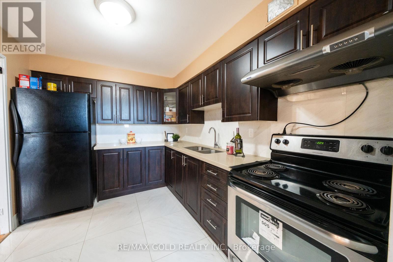 605 - 3555 Derry Road E, Mississauga, Ontario  L4T 1B2 - Photo 7 - W12488886