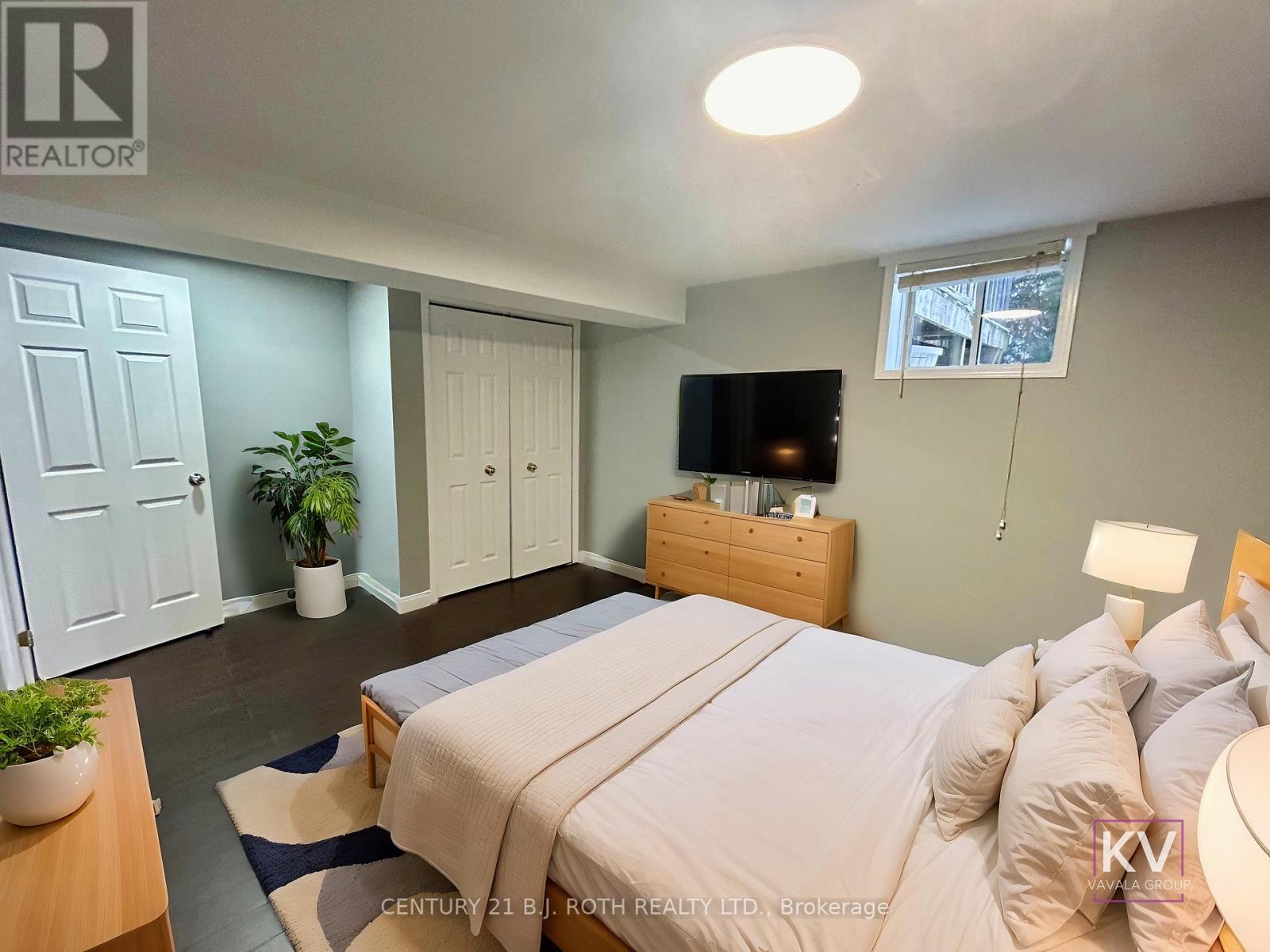 Lower - 140 Monique Crescent, Barrie, Ontario  L4M 6Y8 - Photo 10 - S12491258