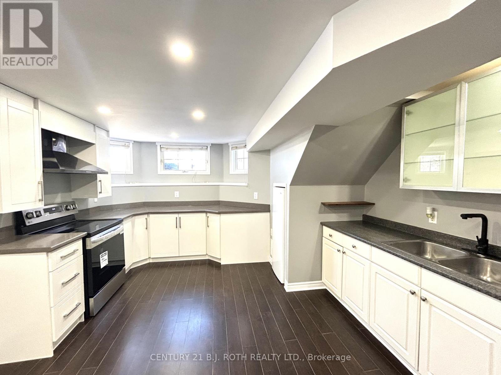 Lower - 140 Monique Crescent, Barrie, Ontario  L4M 6Y8 - Photo 4 - S12491258