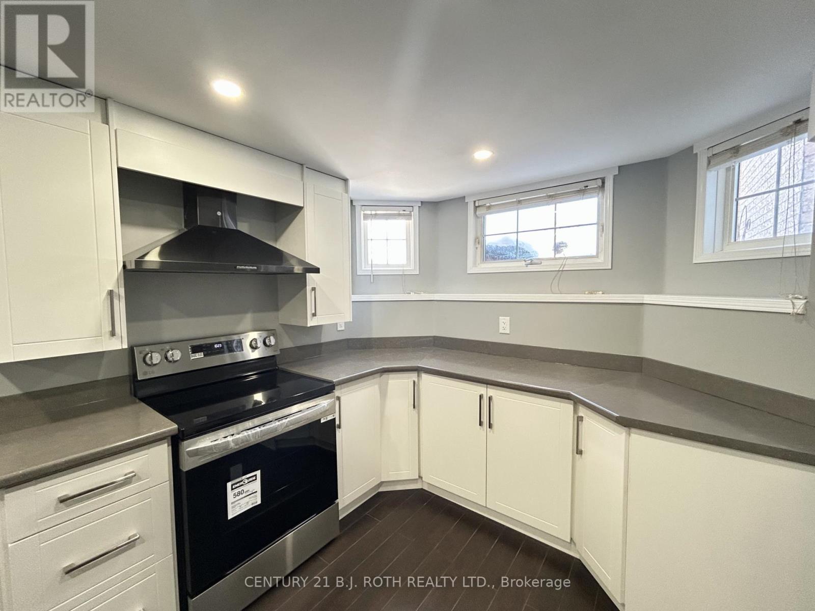 Lower - 140 Monique Crescent, Barrie, Ontario  L4M 6Y8 - Photo 5 - S12491258