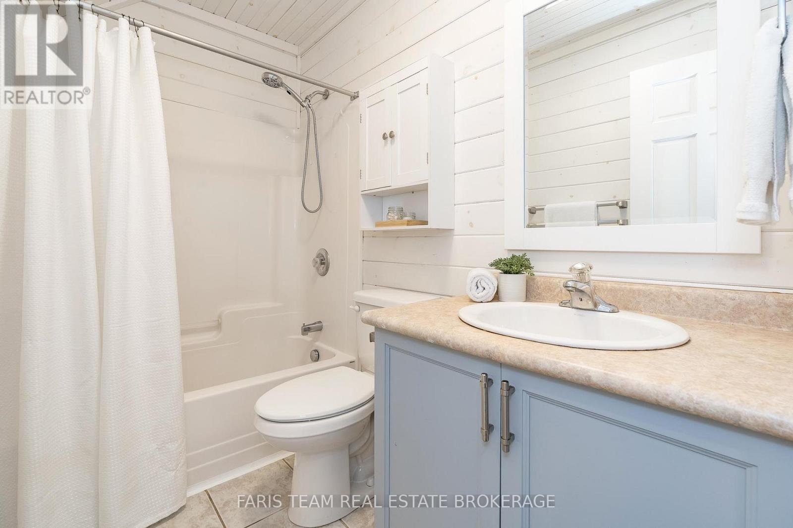 32 Algonquin Trail, Wasaga Beach, Ontario  L9Z 1X7 - Photo 17 - S12491260