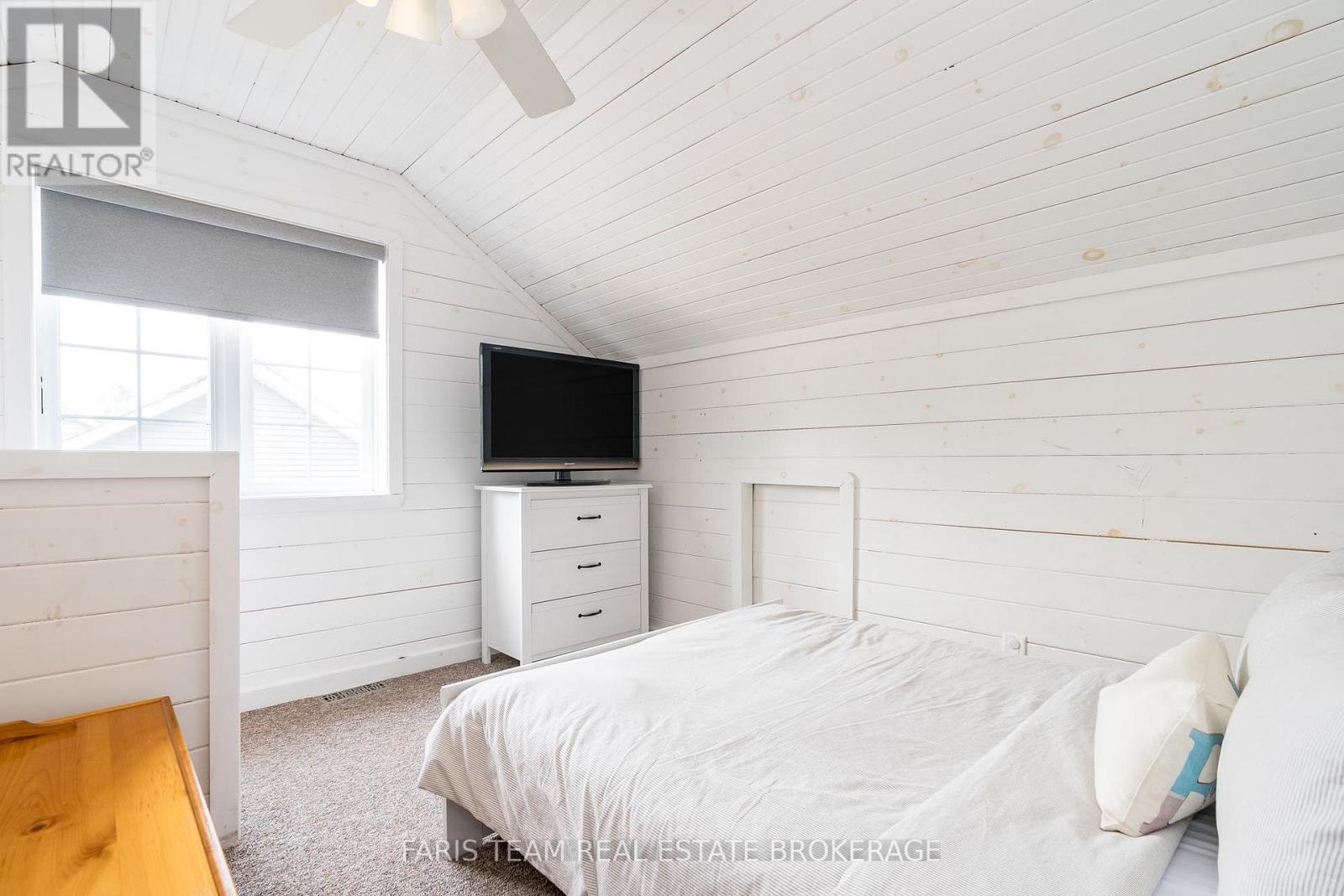 32 Algonquin Trail, Wasaga Beach, Ontario  L9Z 1X7 - Photo 18 - S12491260