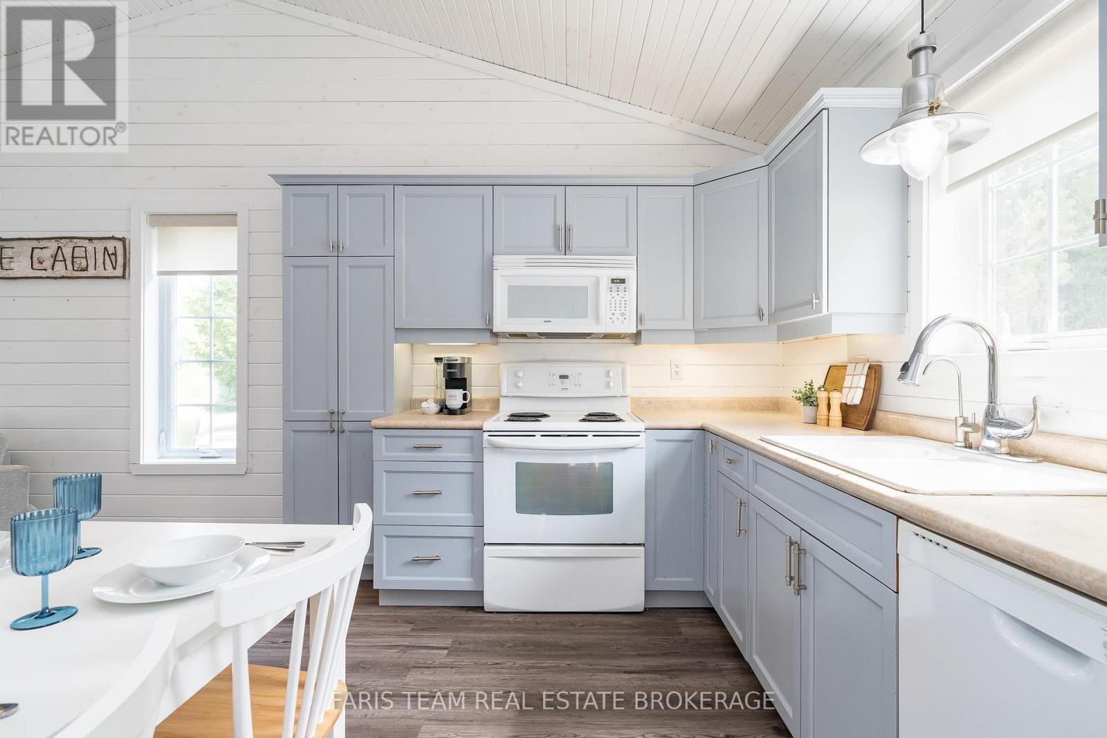 32 Algonquin Trail, Wasaga Beach, Ontario  L9Z 1X7 - Photo 6 - S12491260