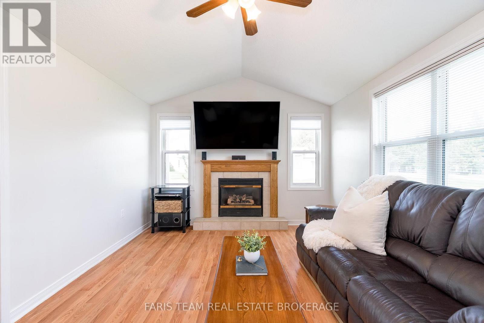 30 Indiana Avenue, Wasaga Beach, Ontario  L9Z 3A8 - Photo 16 - S12491360