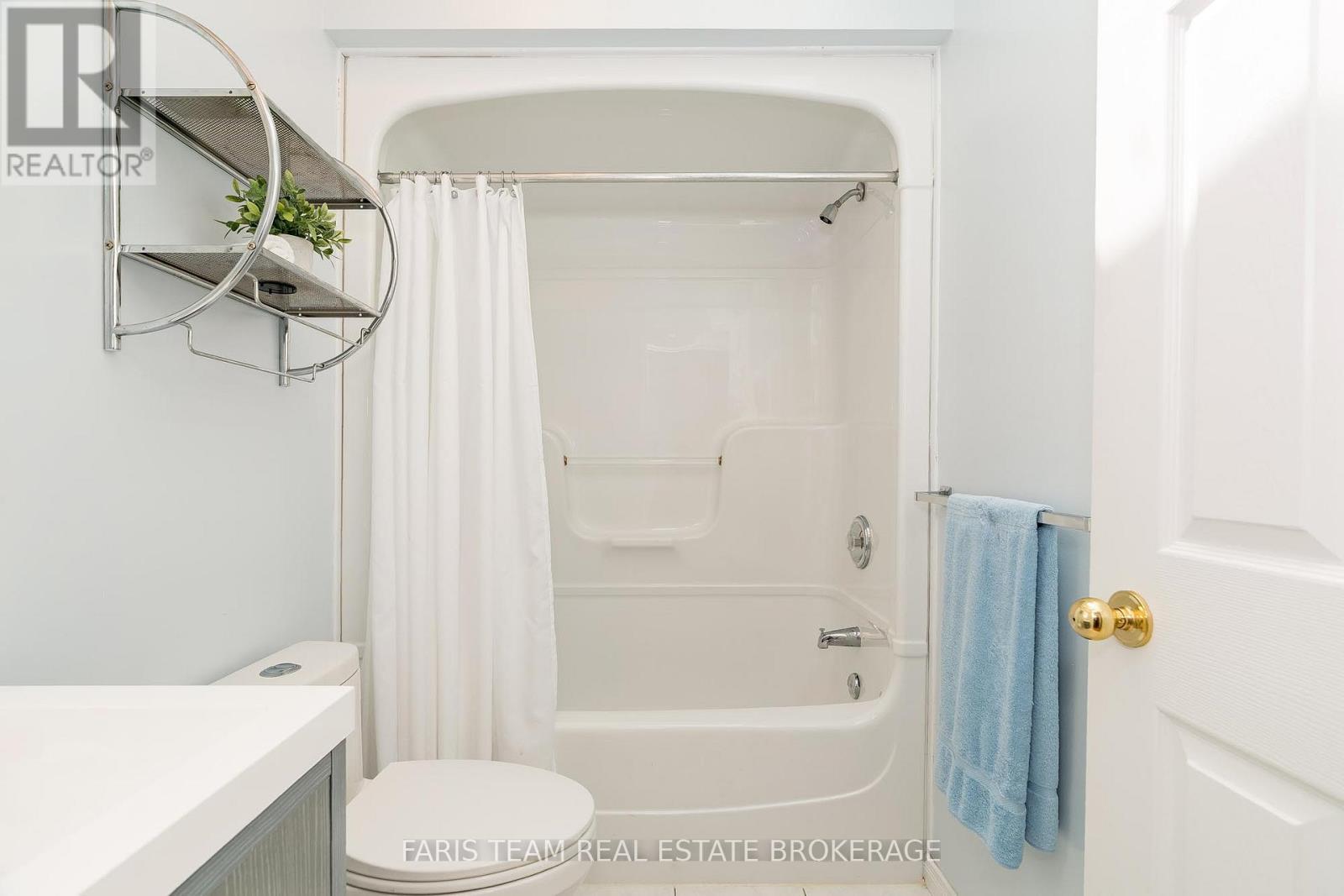 30 Indiana Avenue, Wasaga Beach, Ontario  L9Z 3A8 - Photo 25 - S12491360