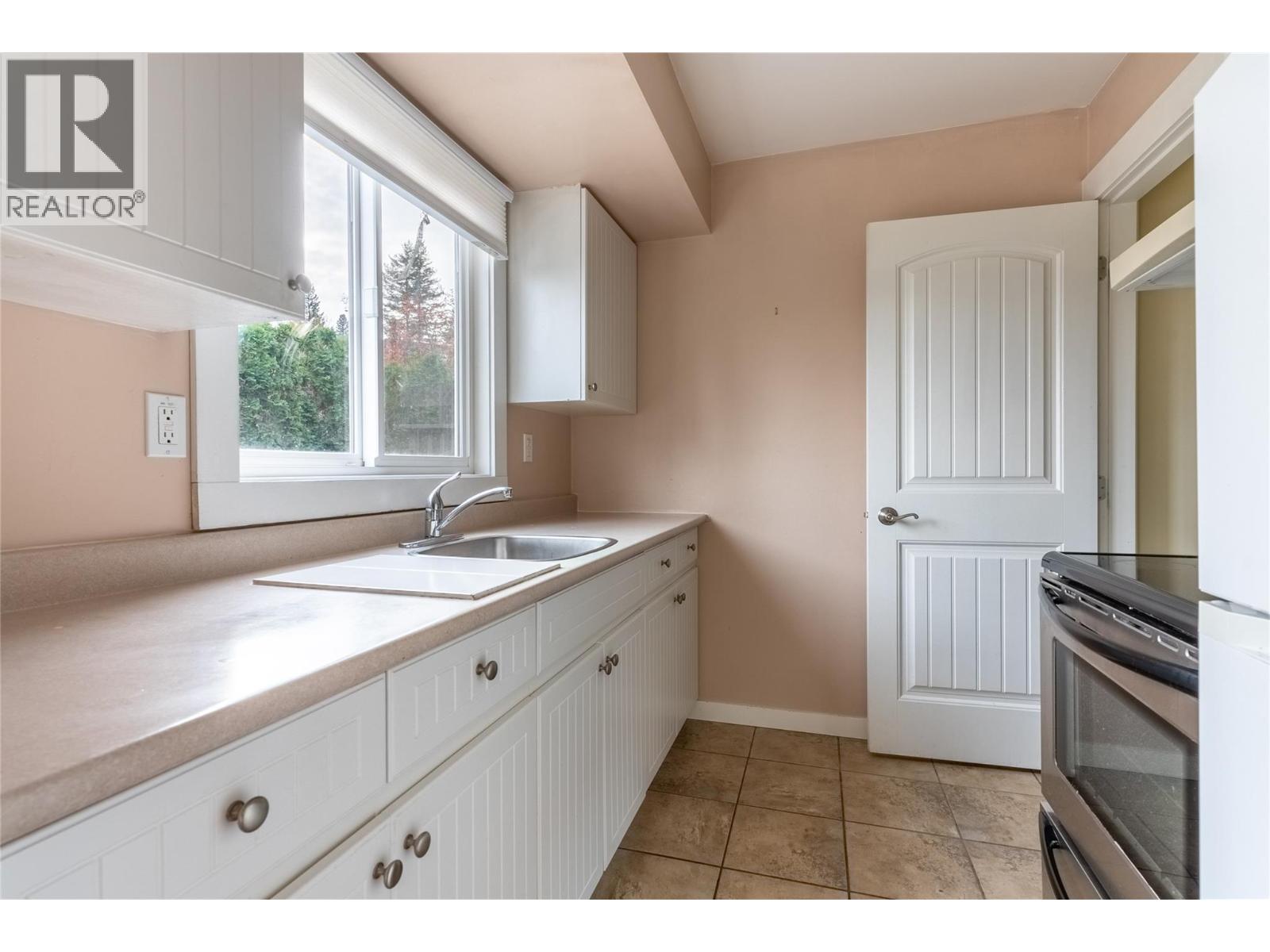 1605 Summit Drive Unit# 72, Kamloops, British Columbia  V2E 2A5 - Photo 10 - 10367125