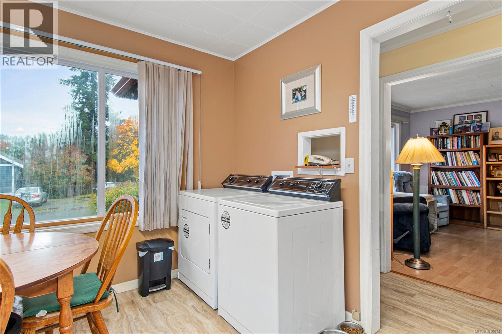 2702 Derwent Ave, Cumberland, British Columbia  V0R 1S0 - Photo 14 - 1018574