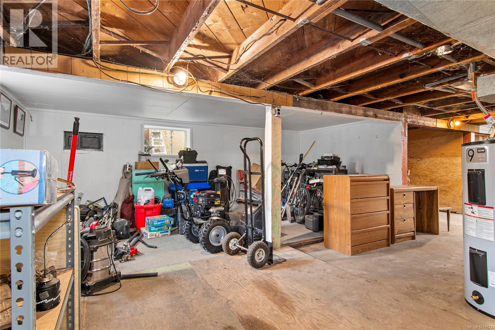 2702 Derwent Ave, Cumberland, British Columbia  V0R 1S0 - Photo 24 - 1018574