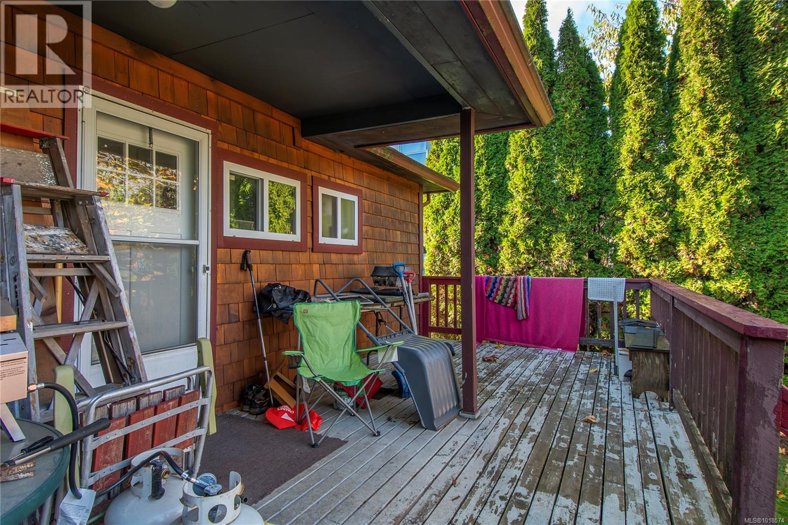 2702 Derwent Ave, Cumberland, British Columbia  V0R 1S0 - Photo 25 - 1018574