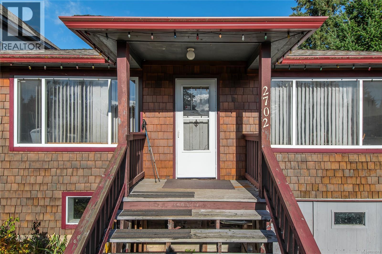 2702 Derwent Ave, Cumberland, British Columbia  V0R 1S0 - Photo 7 - 1018574