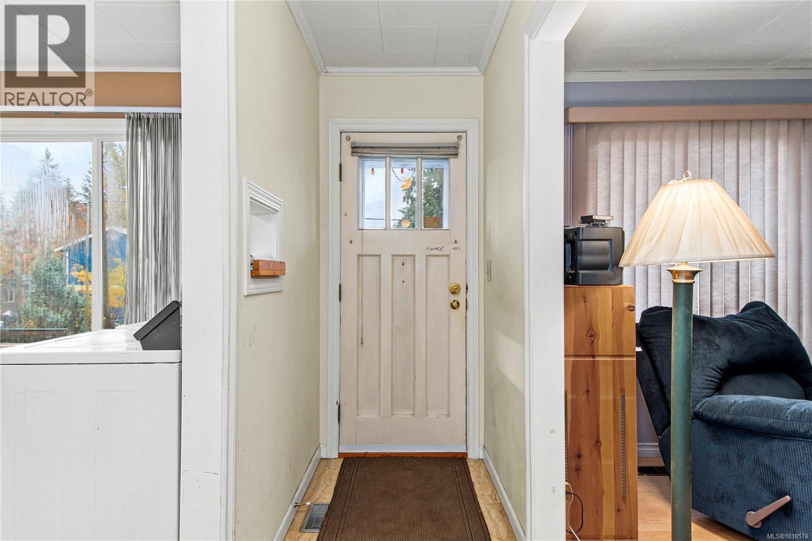 2702 Derwent Ave, Cumberland, British Columbia  V0R 1S0 - Photo 8 - 1018574