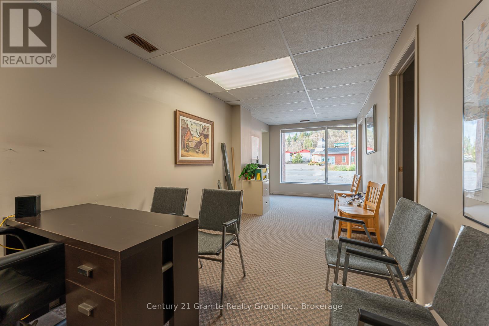 3 - 2 Iga Road, Minden Hills (Lutterworth), Ontario  K0M 2K0 - Photo 4 - X12491546