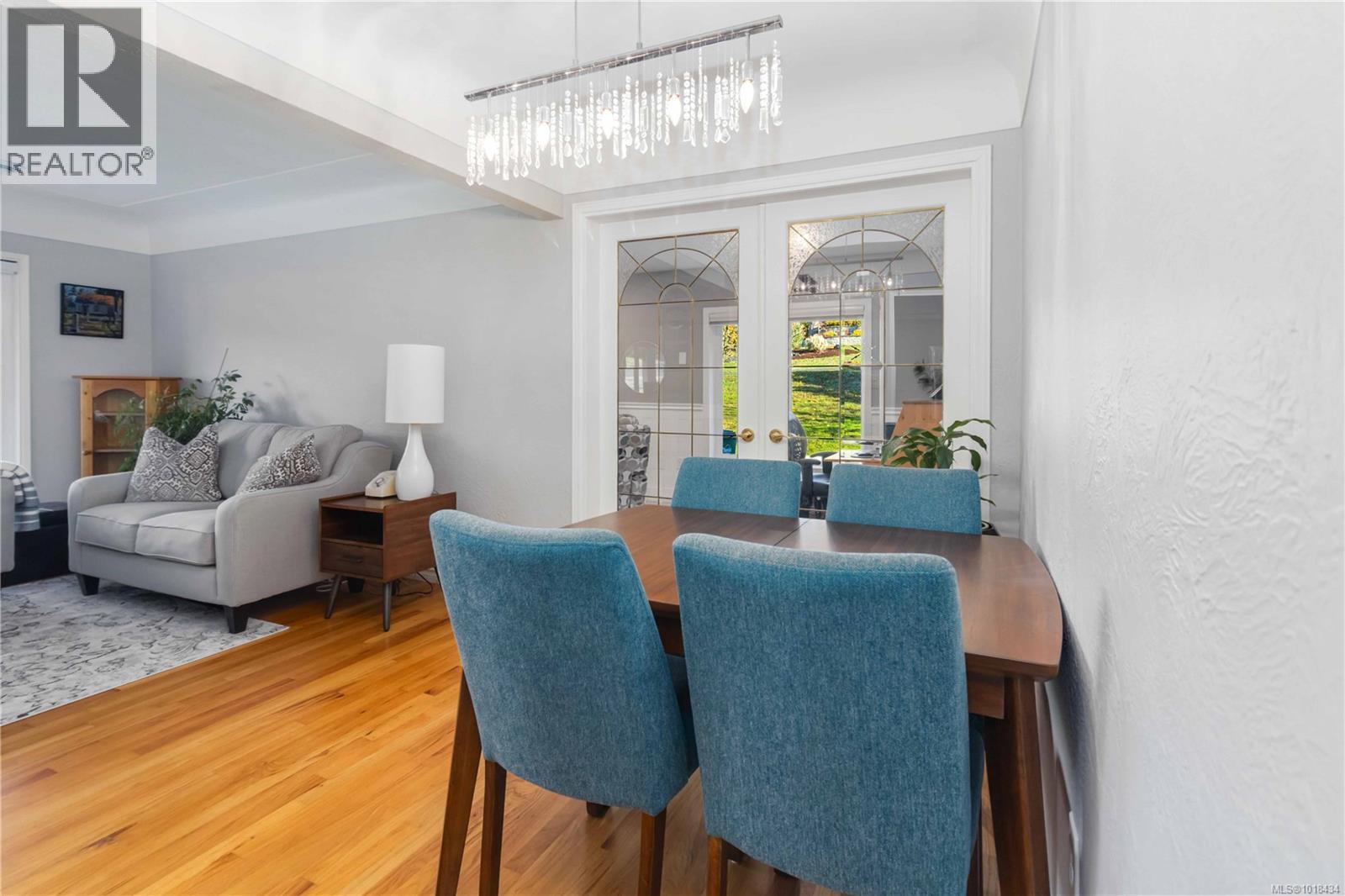 971 Marigold Rd, Saanich, British Columbia  V8Z 4R9 - Photo 11 - 1018434