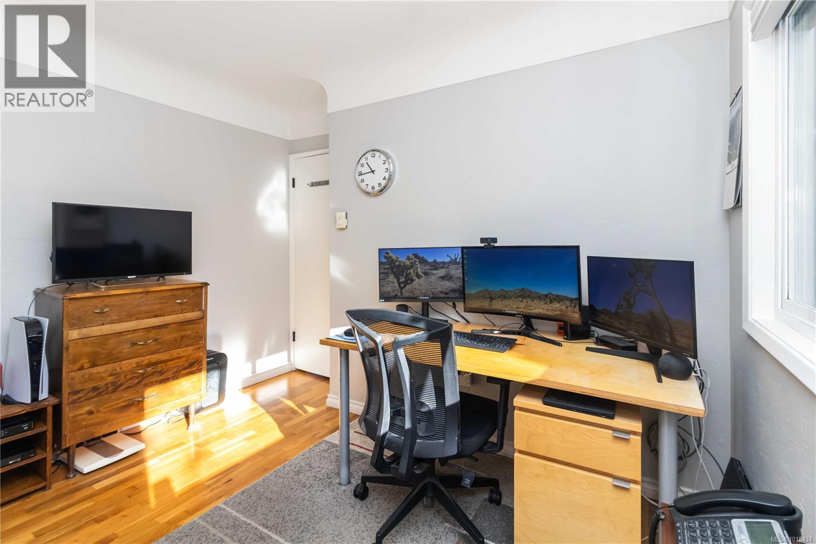 971 Marigold Rd, Saanich, British Columbia  V8Z 4R9 - Photo 23 - 1018434