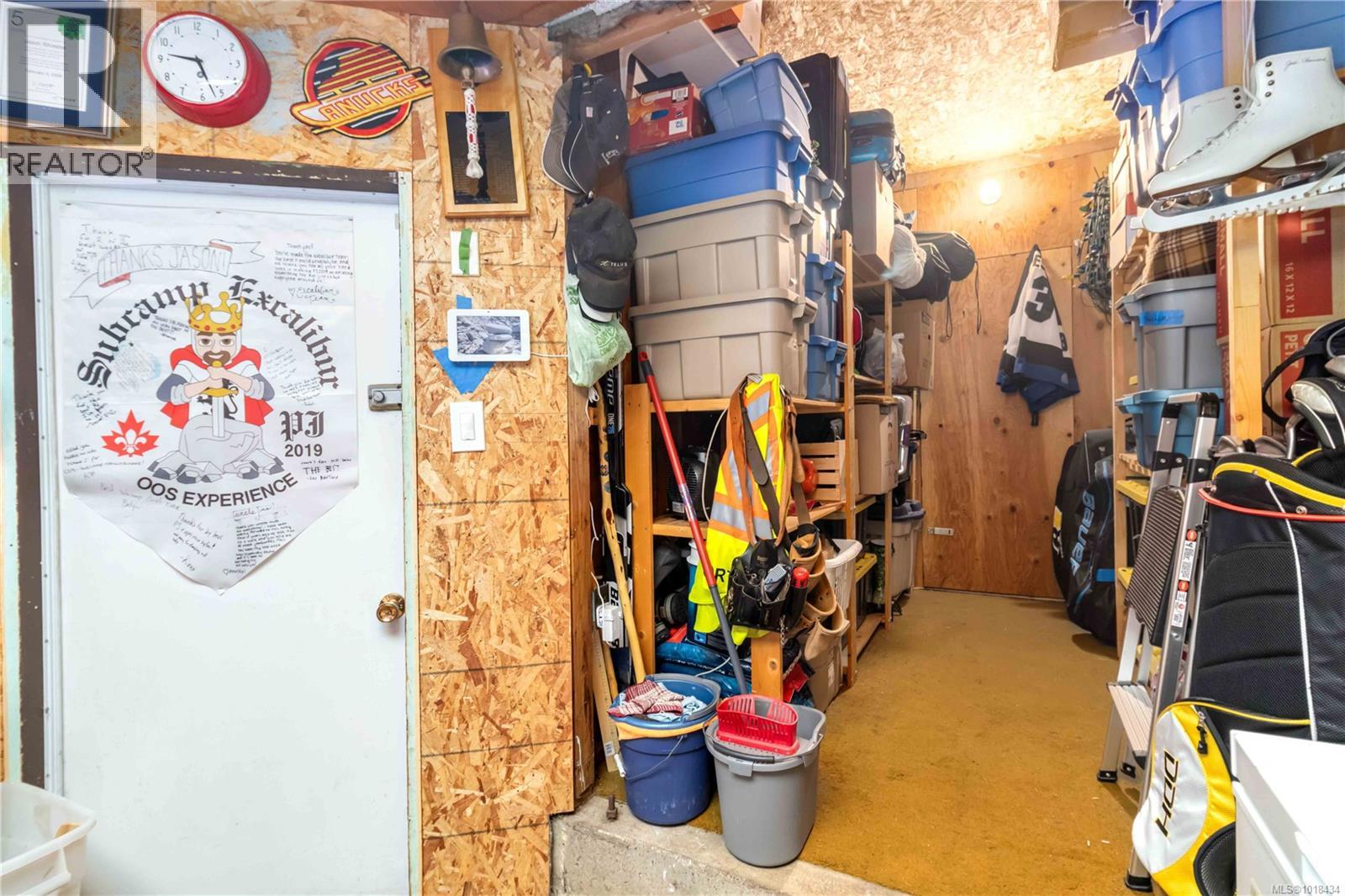 971 Marigold Rd, Saanich, British Columbia  V8Z 4R9 - Photo 25 - 1018434