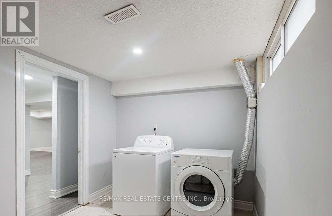 2 Milner Road, Brampton, Ontario  L6W 3A5 - Photo 11 - W12491046