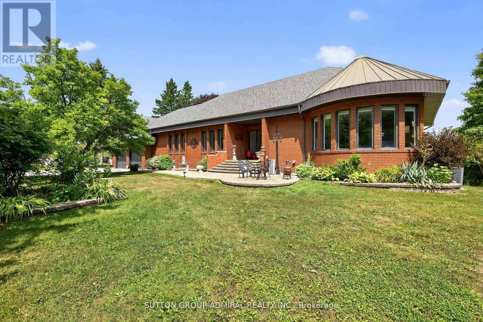 14237 Mount Pleasant Road, Caledon, Ontario  L7E 3M9 - Photo 2 - W12491110