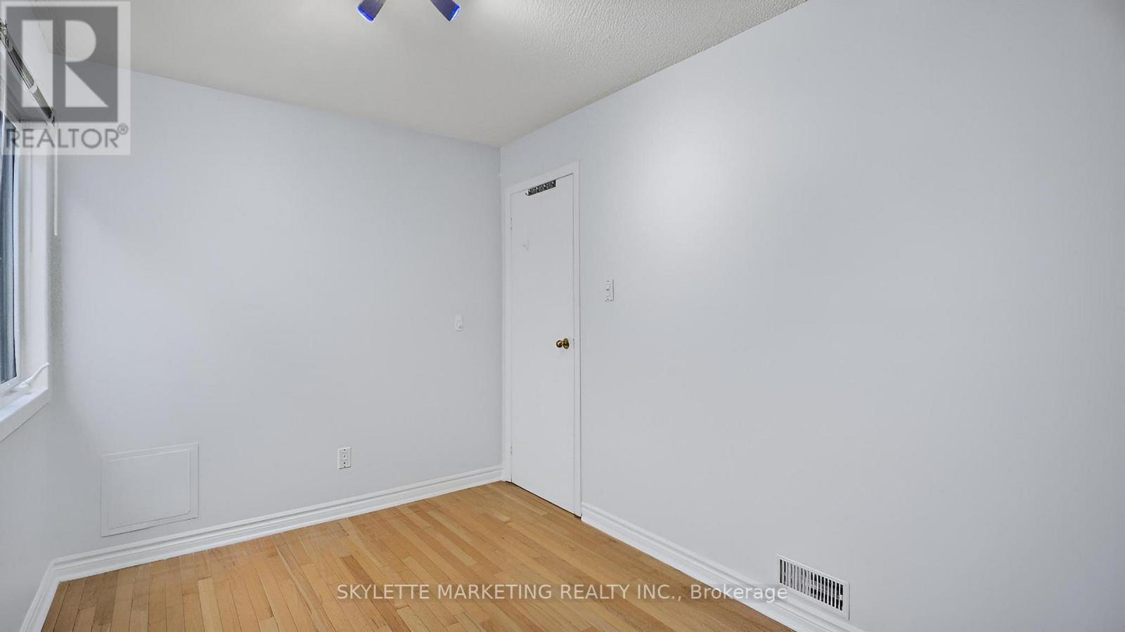 19 Miranda Avenue, Toronto, Ontario  M6E 4G1 - Photo 21 - W12491170