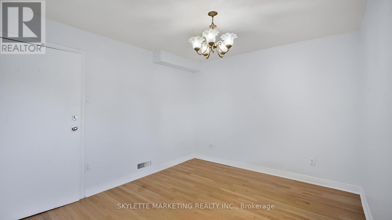 19 Miranda Avenue, Toronto, Ontario  M6E 4G1 - Photo 22 - W12491170