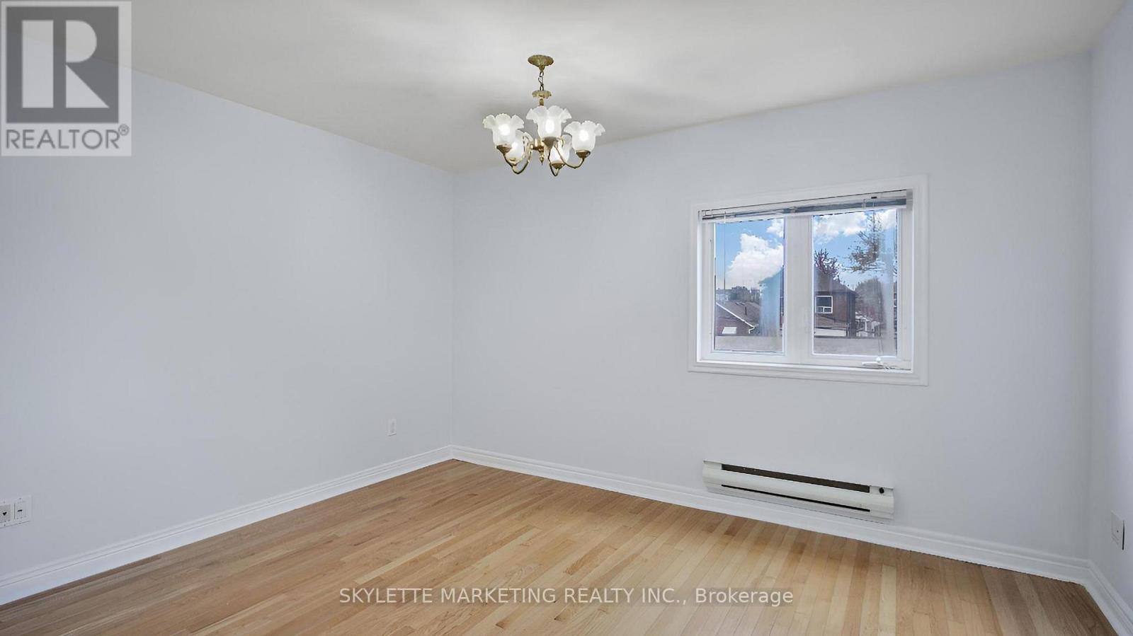 19 Miranda Avenue, Toronto, Ontario  M6E 4G1 - Photo 23 - W12491170