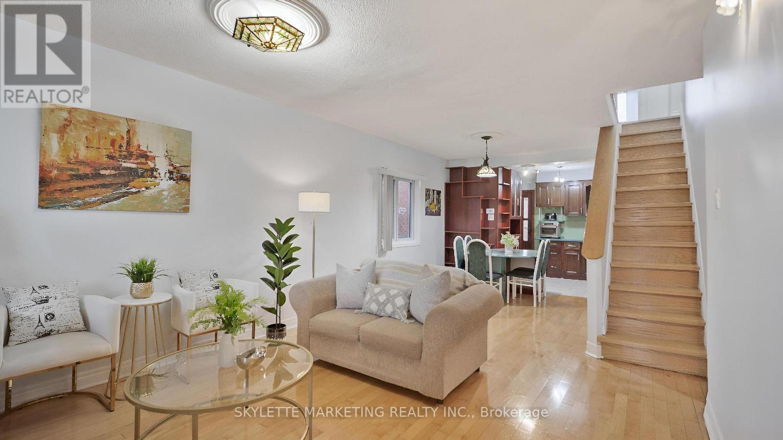 19 Miranda Avenue, Toronto, Ontario  M6E 4G1 - Photo 4 - W12491170