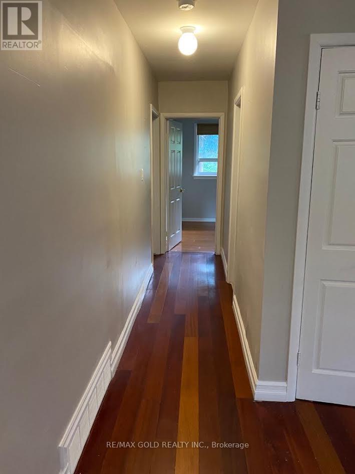 1033 Sixth Line, Oakville, Ontario  L6H 1W6 - Photo 10 - W12491178