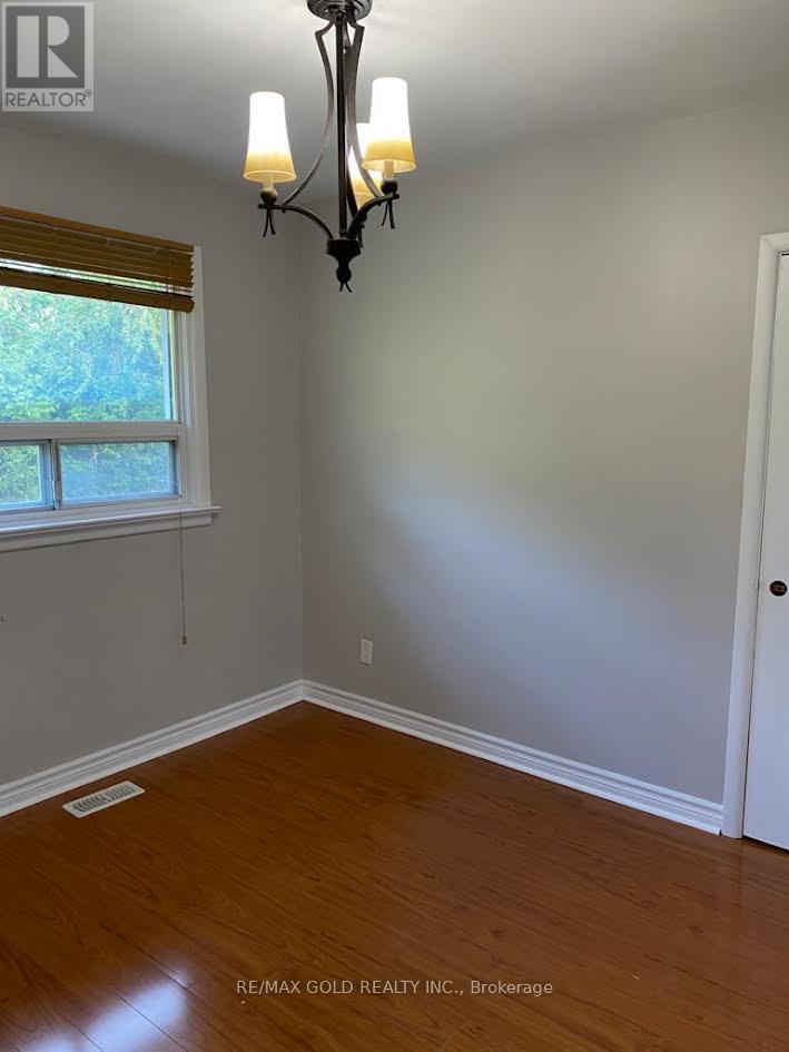 1033 Sixth Line, Oakville, Ontario  L6H 1W6 - Photo 12 - W12491178