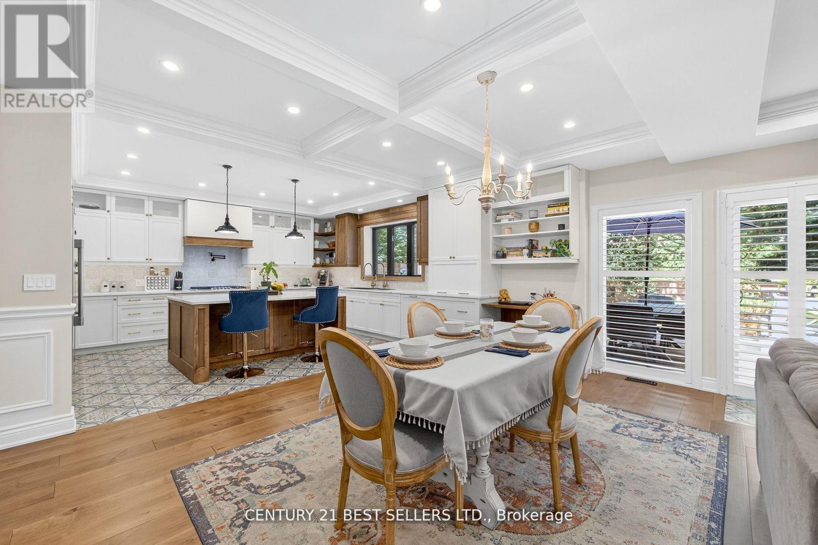 28 Wingrove Hill, Toronto, Ontario  M9B 2C6 - Photo 13 - W12491272