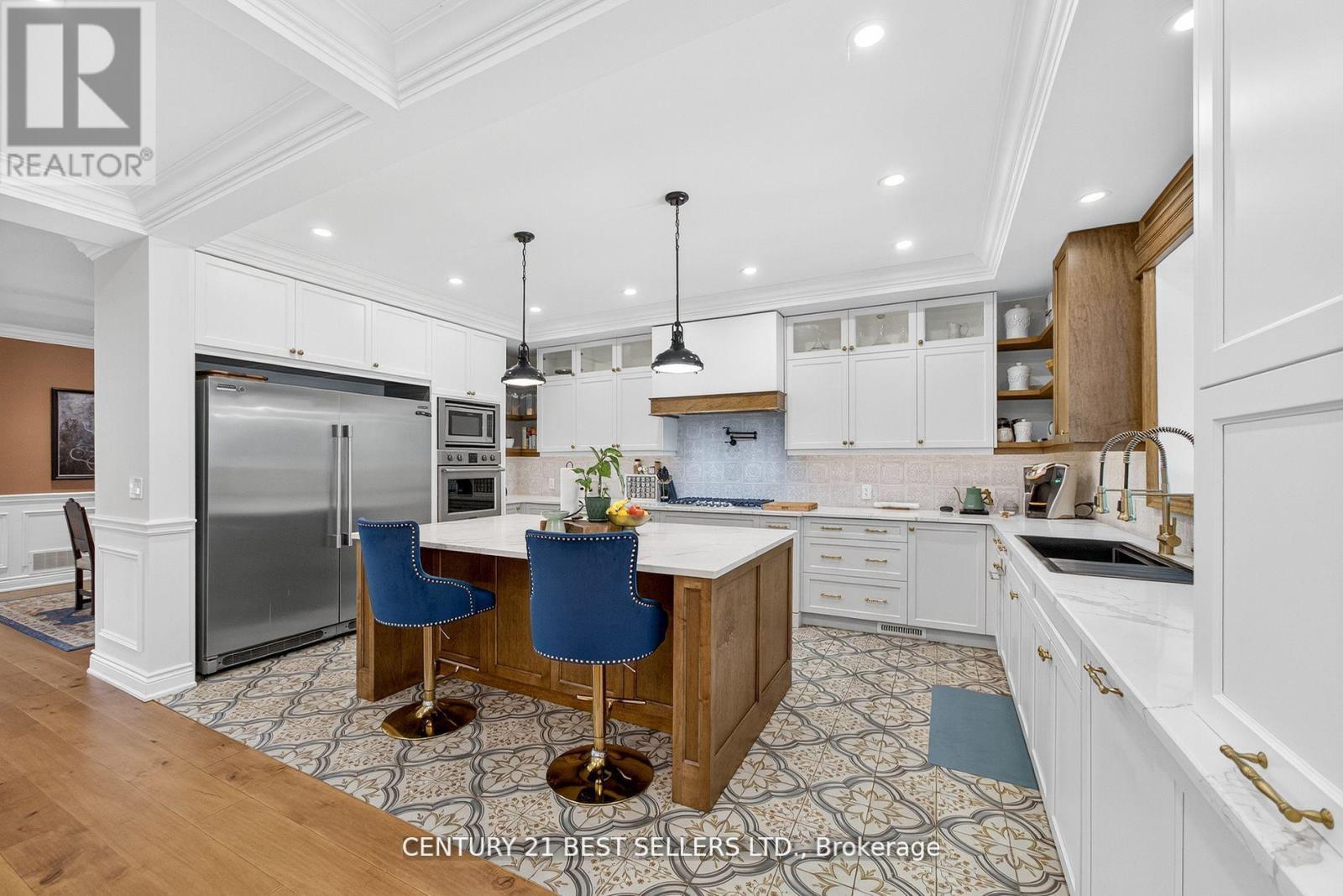 28 Wingrove Hill, Toronto, Ontario  M9B 2C6 - Photo 15 - W12491272