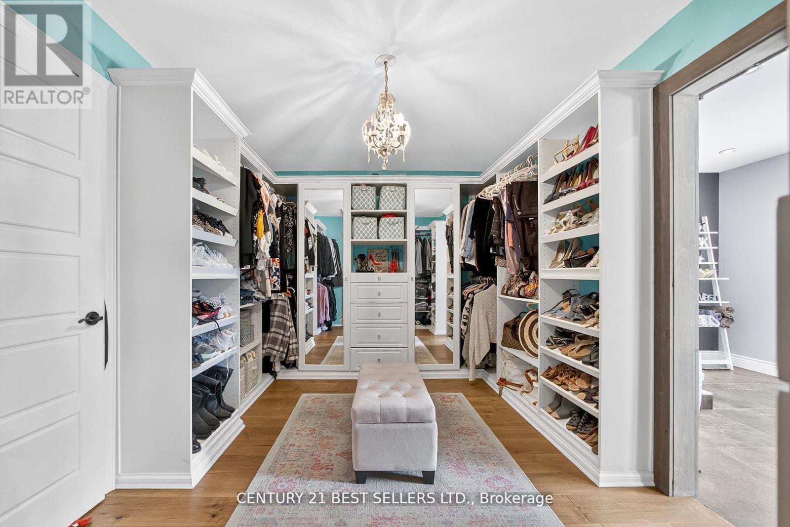 28 Wingrove Hill, Toronto, Ontario  M9B 2C6 - Photo 24 - W12491272