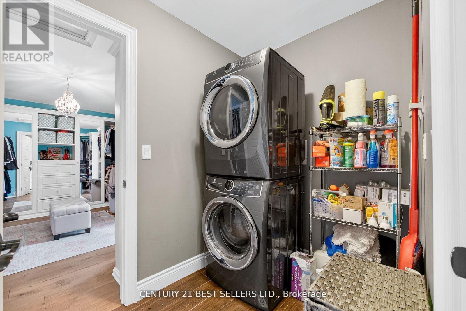 28 Wingrove Hill, Toronto, Ontario  M9B 2C6 - Photo 25 - W12491272