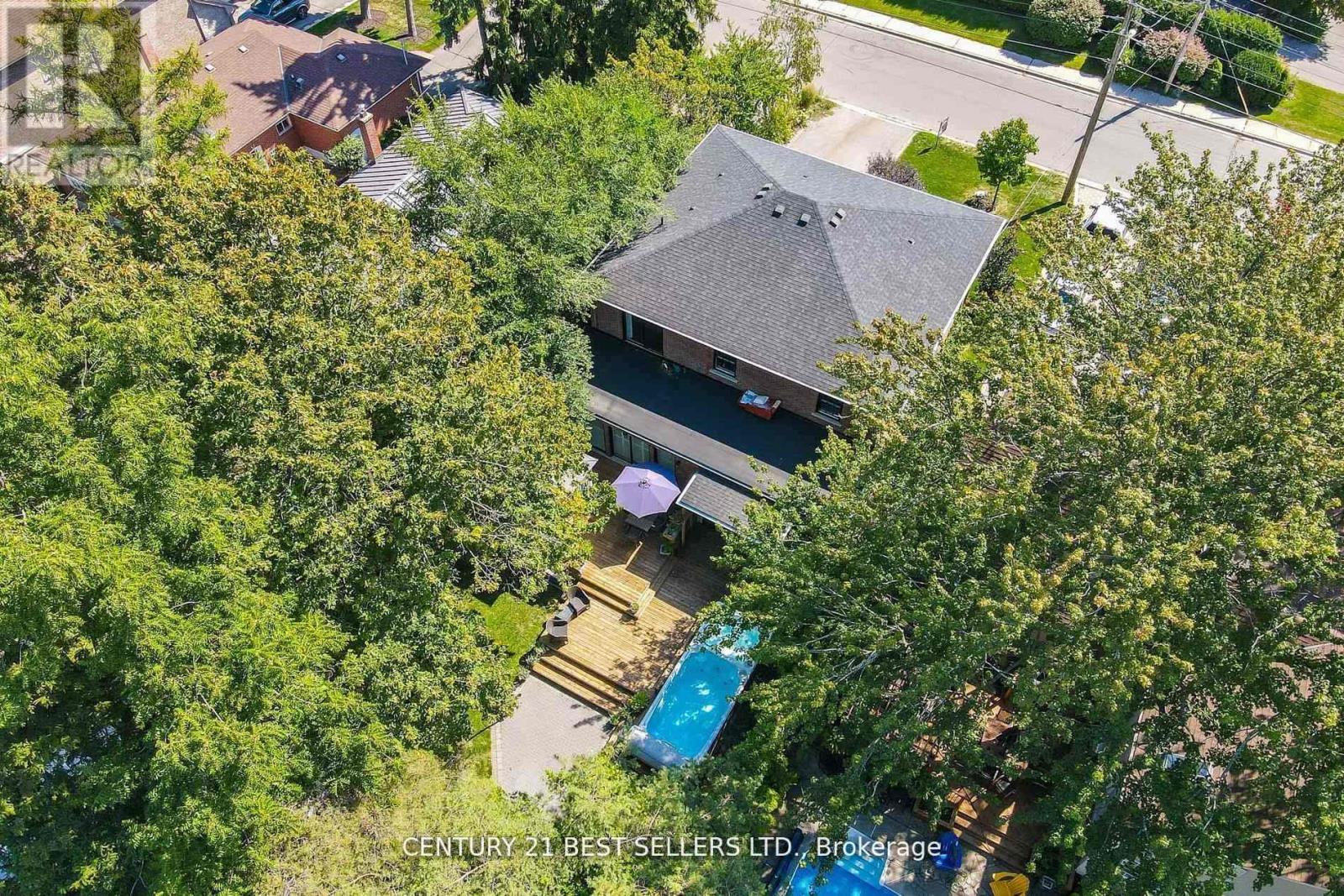 28 Wingrove Hill, Toronto, Ontario  M9B 2C6 - Photo 37 - W12491272