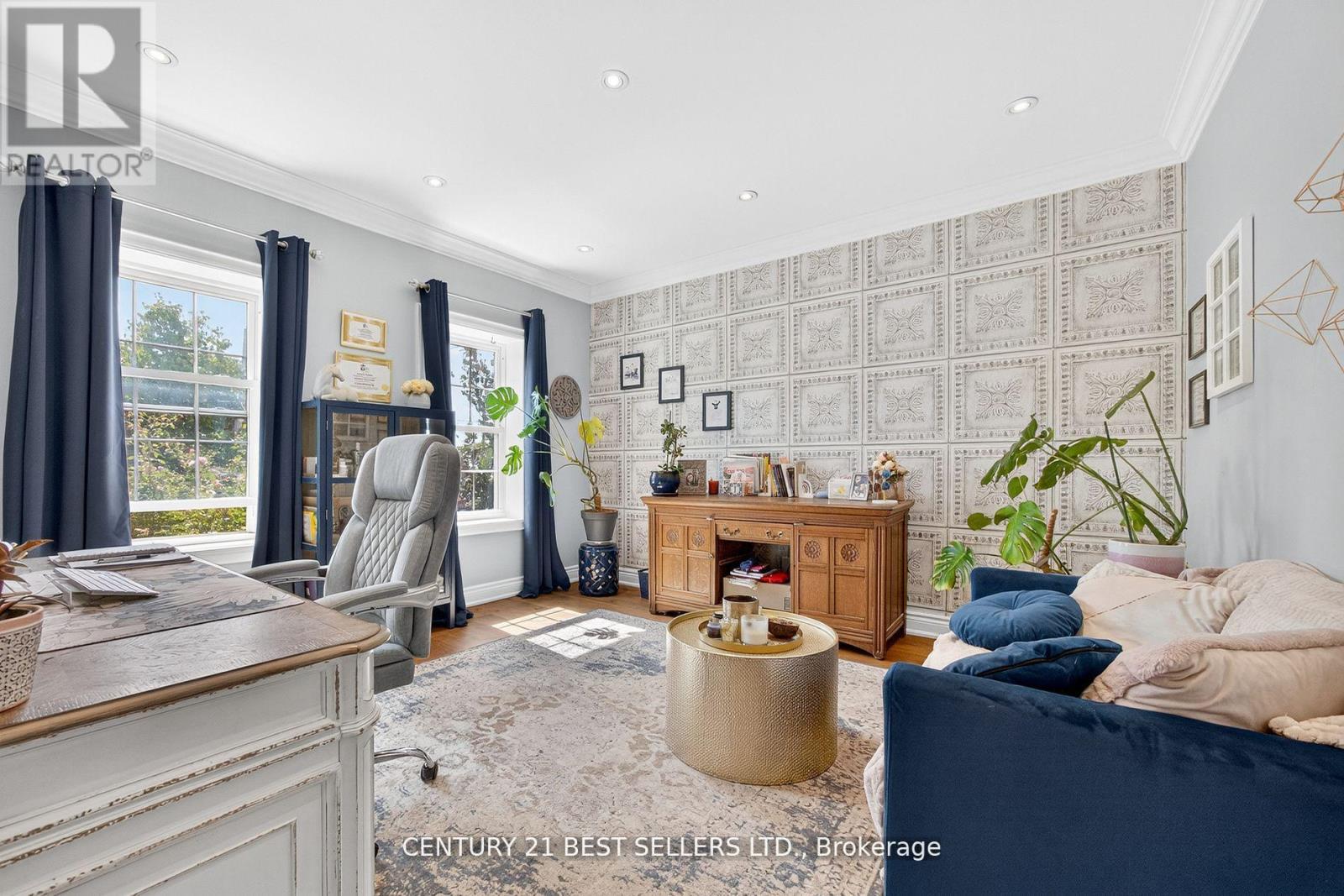 28 Wingrove Hill, Toronto, Ontario  M9B 2C6 - Photo 5 - W12491272