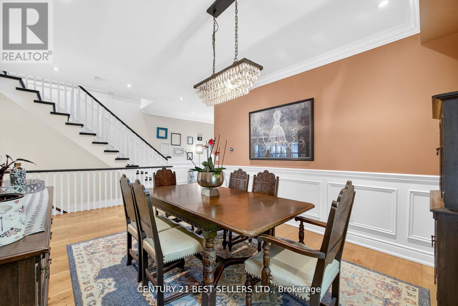 28 Wingrove Hill, Toronto, Ontario  M9B 2C6 - Photo 8 - W12491272