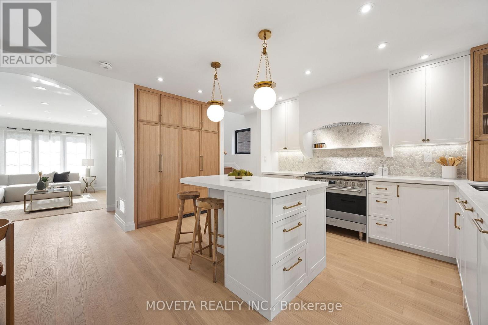 4 Mahoney Avenue, Toronto, Ontario  M6M 2H4 - Photo 13 - W12491284