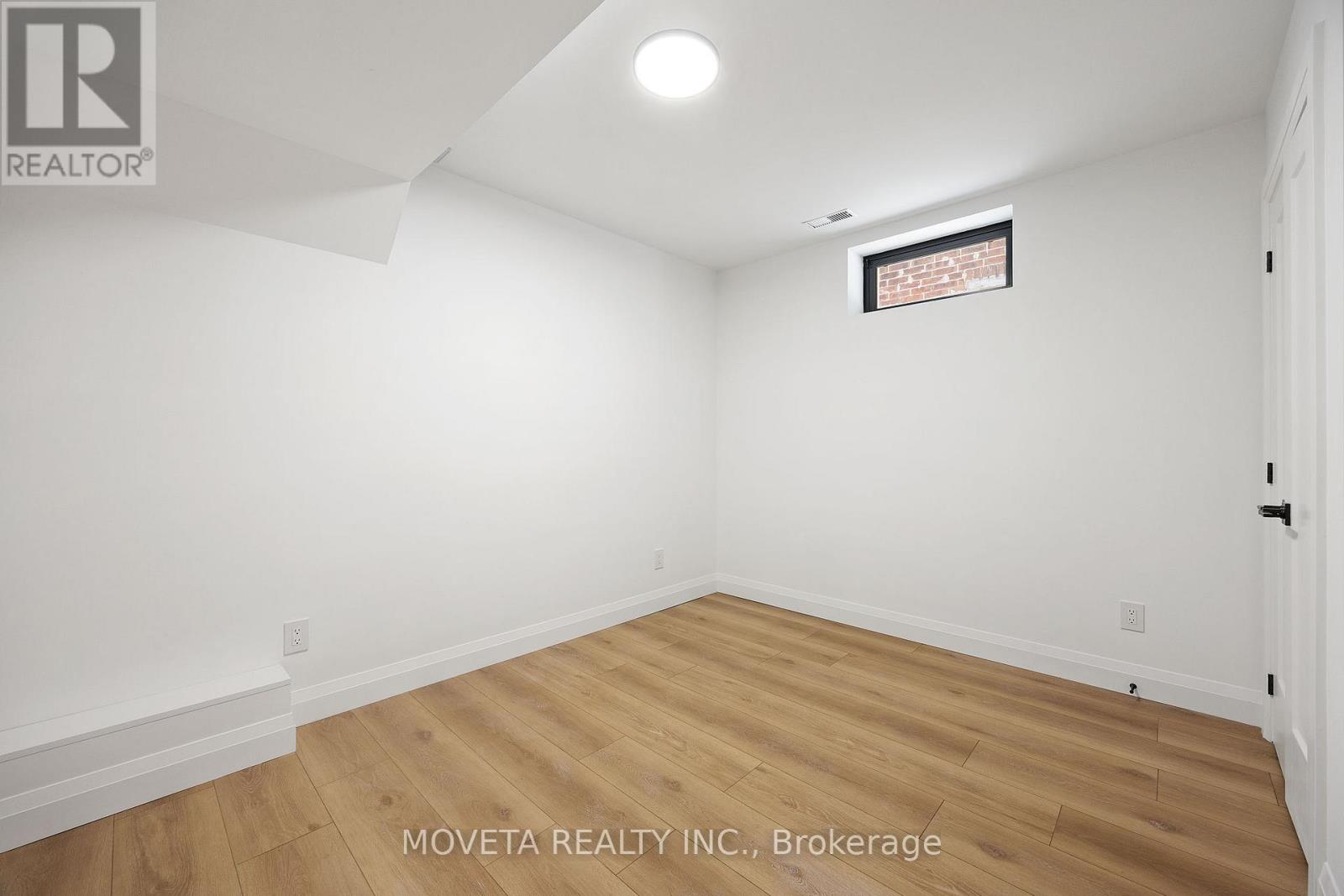 4 Mahoney Avenue, Toronto, Ontario  M6M 2H4 - Photo 38 - W12491284