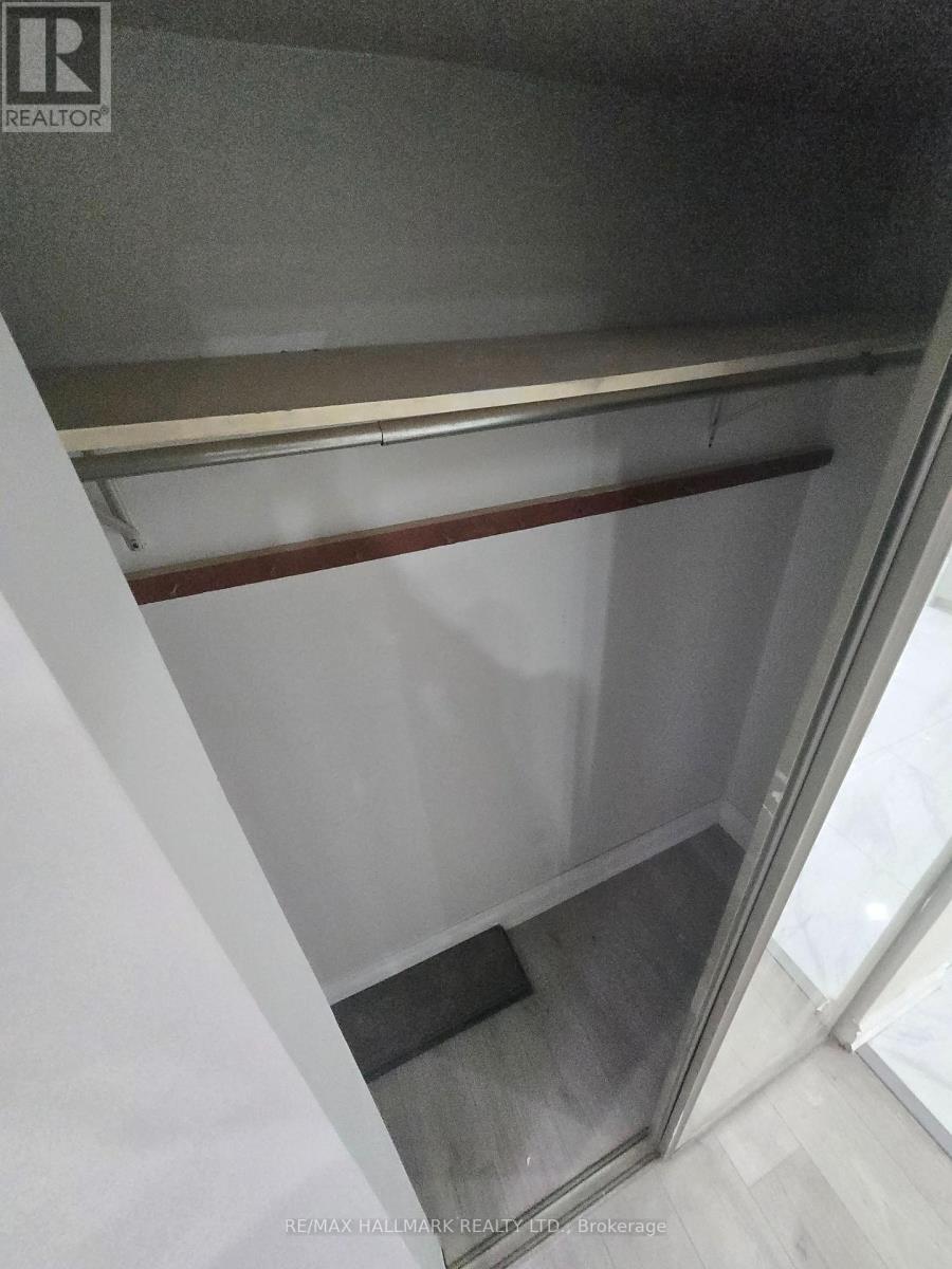 60 Nuffield Street, Brampton, Ontario  L6S 5Z1 - Photo 7 - W12491302