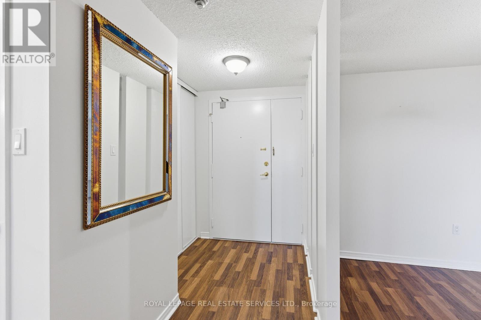 904 - 6720 Glen Erin Drive, Mississauga, Ontario  L5N 3K8 - Photo 6 - W12491308