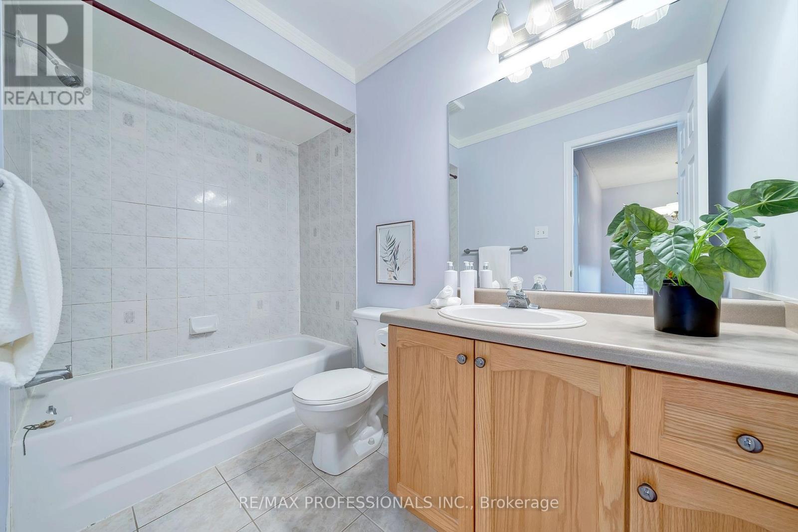 2159 Blue  Ridge Lane, Oakville, Ontario  L6M 3W7 - Photo 14 - W12491324