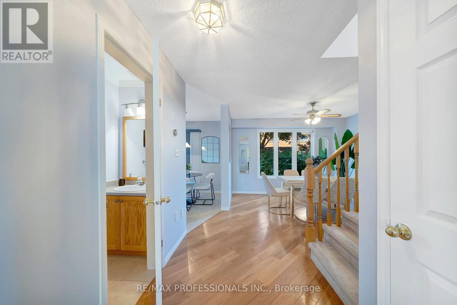 2159 Blue  Ridge Lane, Oakville, Ontario  L6M 3W7 - Photo 5 - W12491324