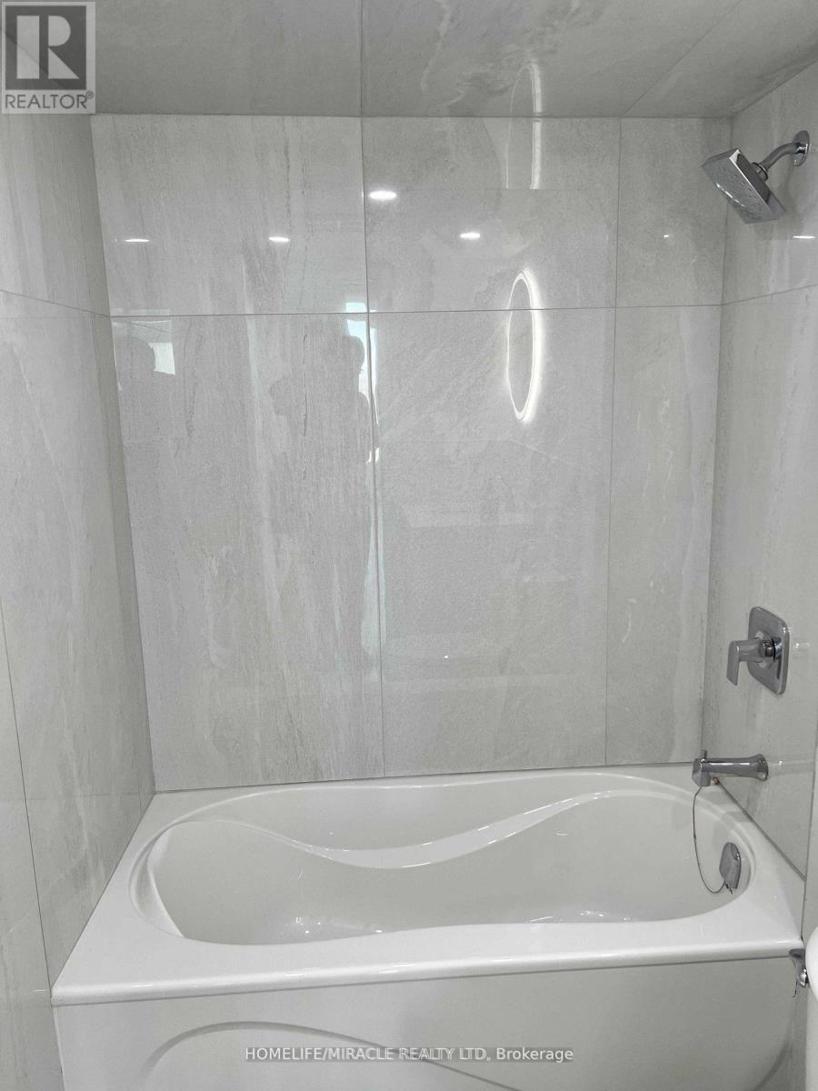 1412 - 155 Hillcrest Avenue, Mississauga, Ontario  L5B 3Z2 - Photo 13 - W12491328