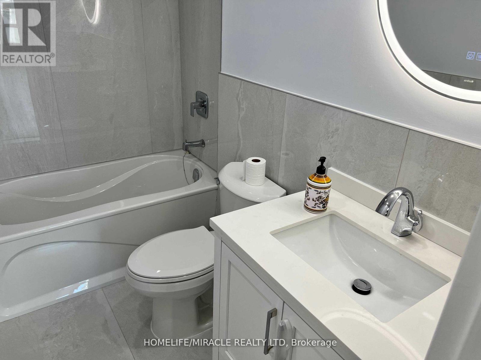 1412 - 155 Hillcrest Avenue, Mississauga, Ontario  L5B 3Z2 - Photo 14 - W12491328