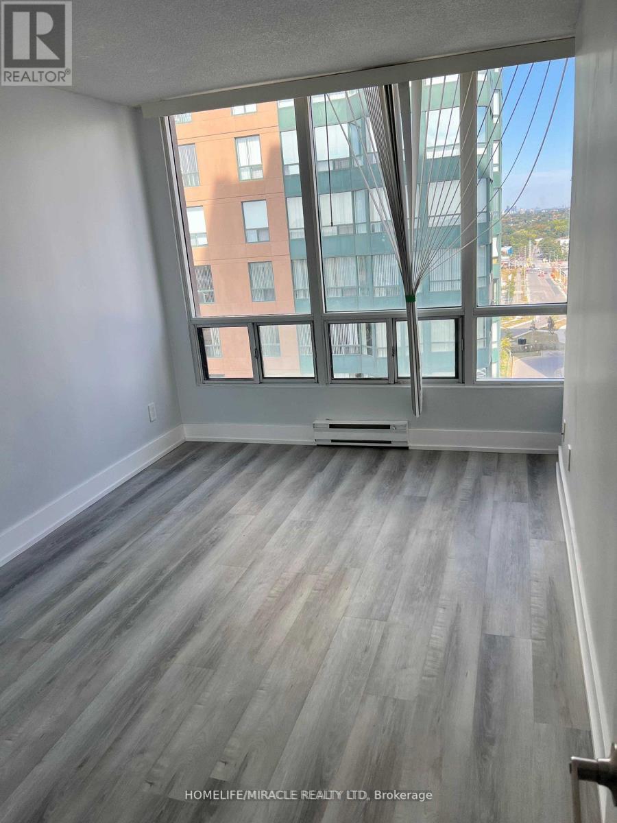 1412 - 155 Hillcrest Avenue, Mississauga, Ontario  L5B 3Z2 - Photo 8 - W12491328