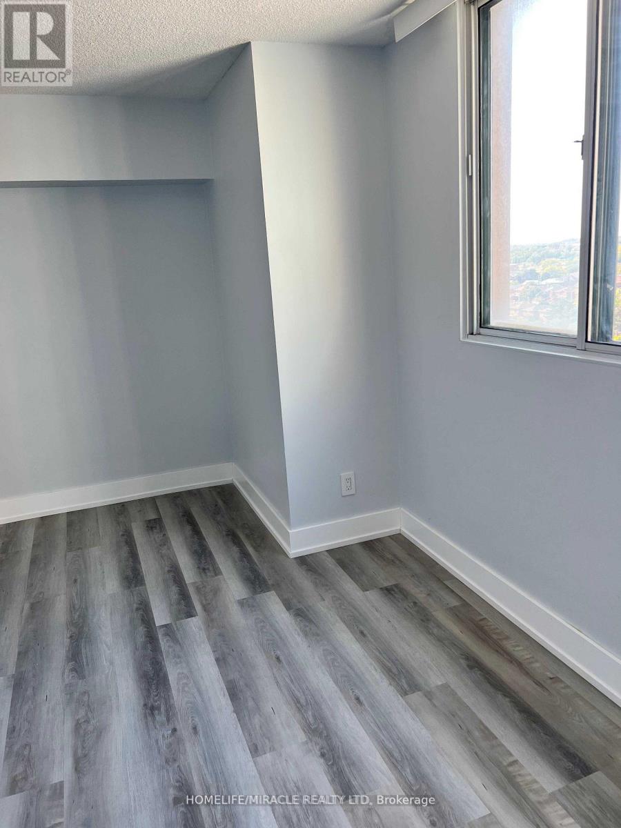 1412 - 155 Hillcrest Avenue, Mississauga, Ontario  L5B 3Z2 - Photo 9 - W12491328