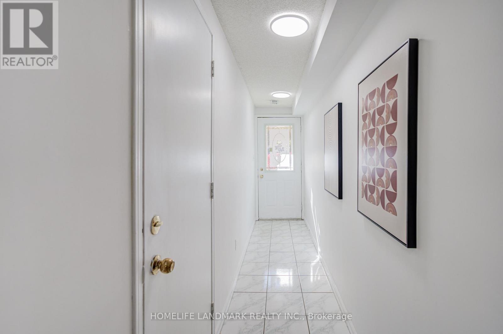 69 - 1050 Bristol Road W, Mississauga, Ontario  L5V 2E8 - Photo 2 - W12491338