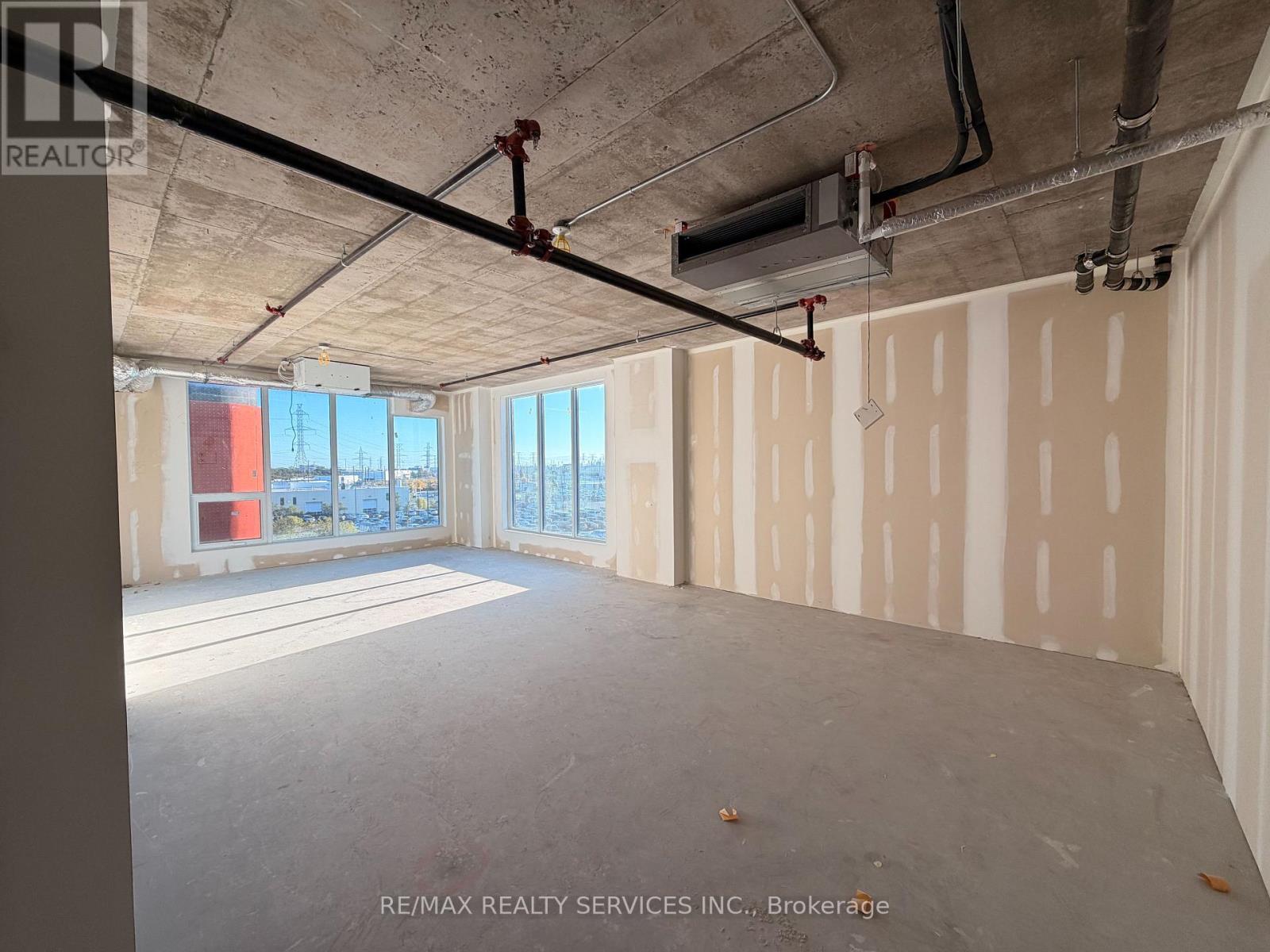 321 - 600 Dixon Road, Toronto, Ontario  M9W 1J1 - Photo 10 - W12491364